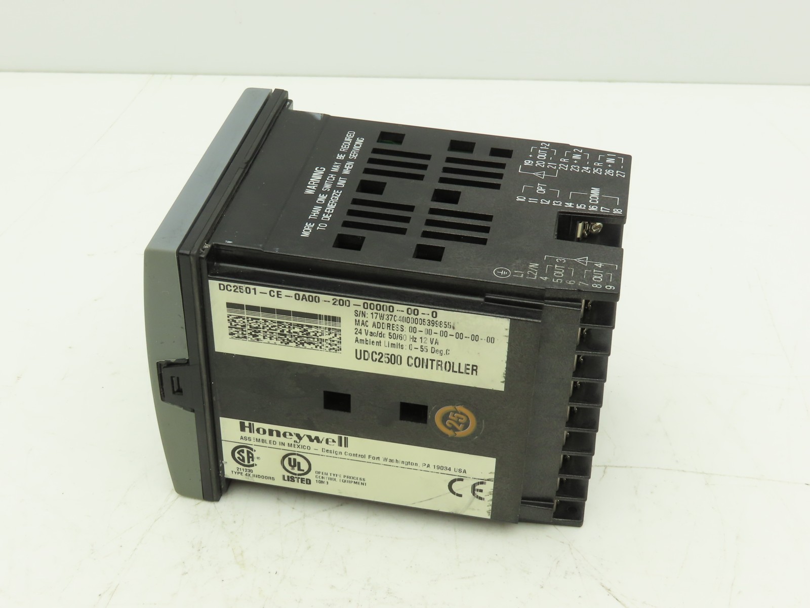 Honeywell UDC2500 Digital Temperature Controller DC2501-CE-0A00-200-00000-00-0