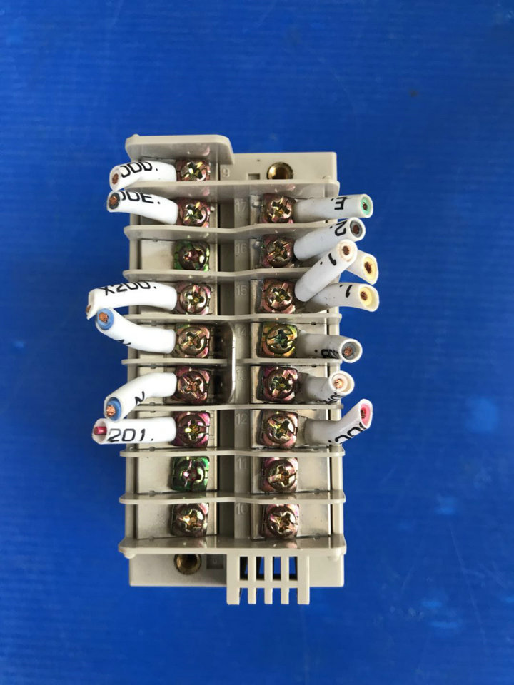 1PC Used Omron Temperature Controller E5EX-A