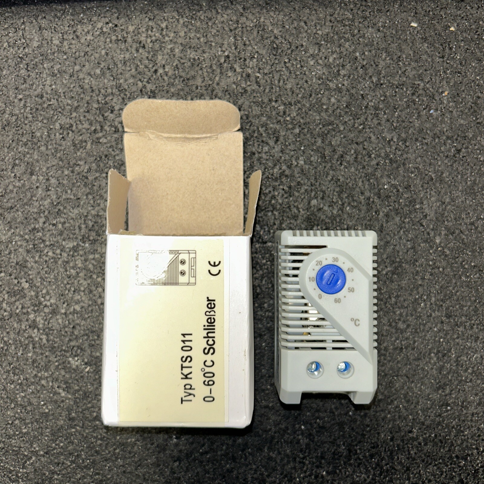 Thermostats, KT 011 Series 01141.9-00 Thermostat Controller