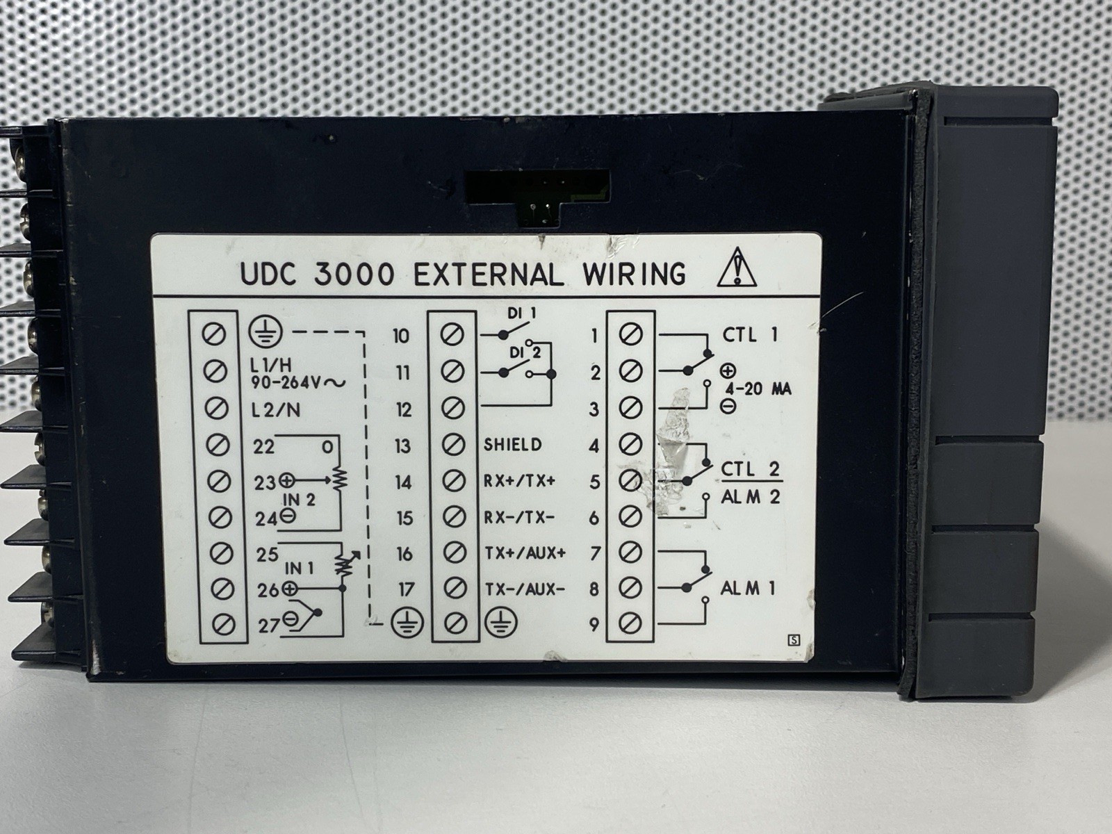Honeywell UDC3000, Versa-Pro Universal Digital Limit Controller, 90-250VDC, 18VA