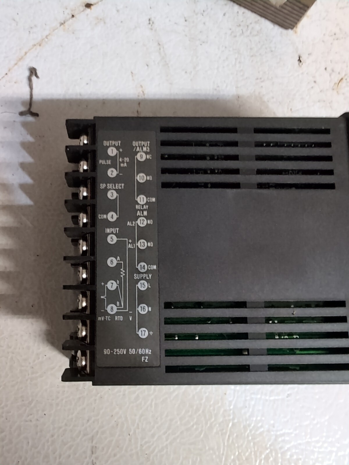 Yokogawa UT14A Temperature Controller – New Old Stock