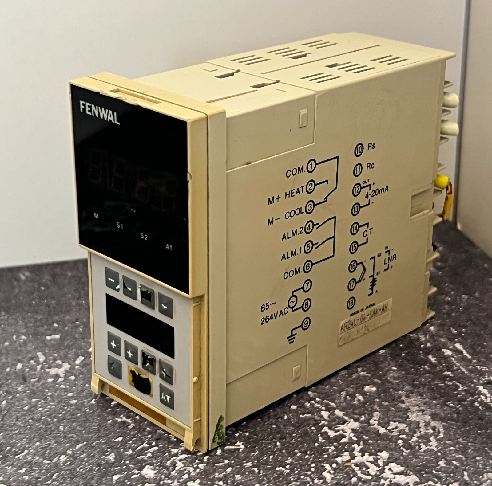 Fenwal AR24L-04-SAK-AA AR24L04SAKAA AR24L1-J01082 Digital Temperature Control