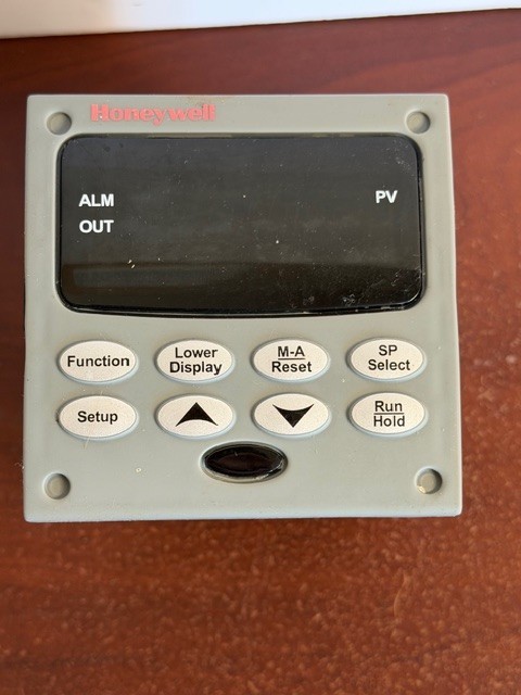 HONEYWELL DC2500-EE-1A0R-200-00000-E0-0 Universal Digital Controller UDC2500
