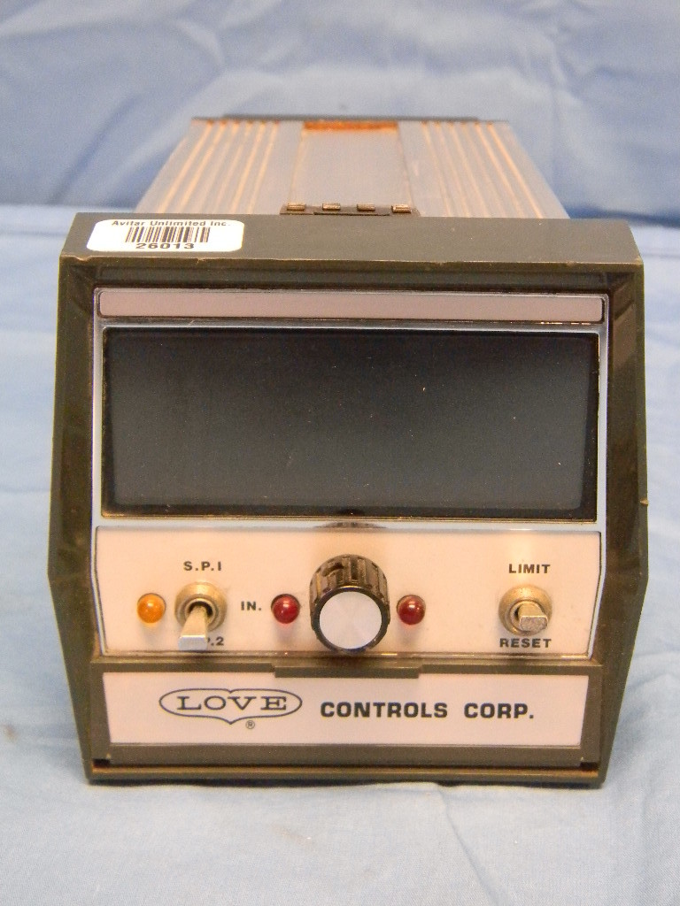 Love Controls Model 166 Digital Temperature Controller -350 to + 999F Type J